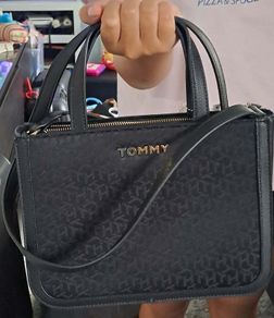 Tommy Hilfiger handbag