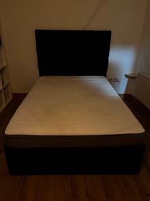 Double bed with base/headboard and mattress