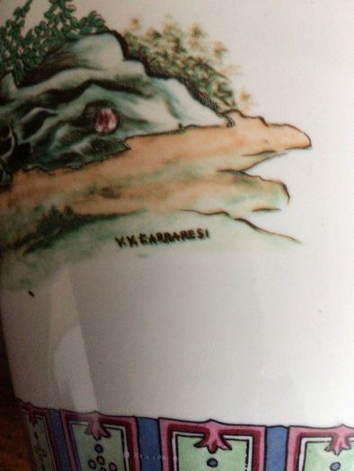 Vintage Oriental karraresi design 12 inch vase
