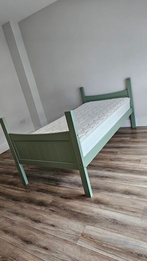 single bed