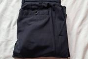 Meyer stretch chinos Size 34/32 navy zip fly in like new condition