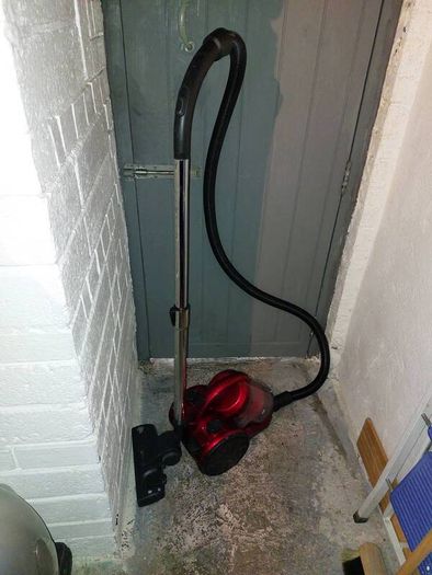 dirt devil bagless vacuum