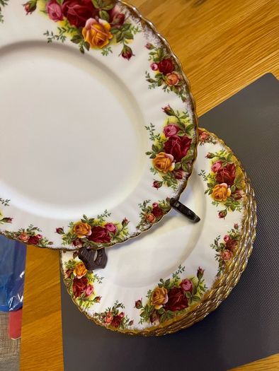 Breakfast Plates Royal Albert Old Country Roses Bone China