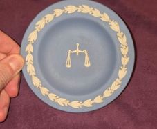1995 Wedgewood Blue Jasper Libra plate