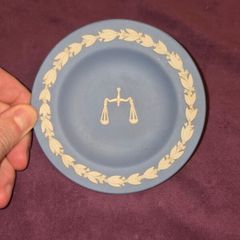 1995 Wedgewood Blue Jasper Libra plate