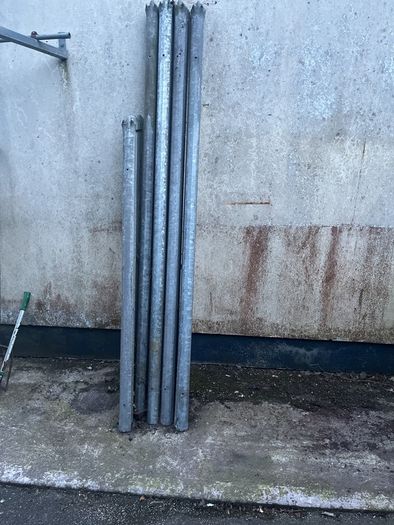 Palisade fencing  100 number 2-4 meters and 50 number 1-5.meters