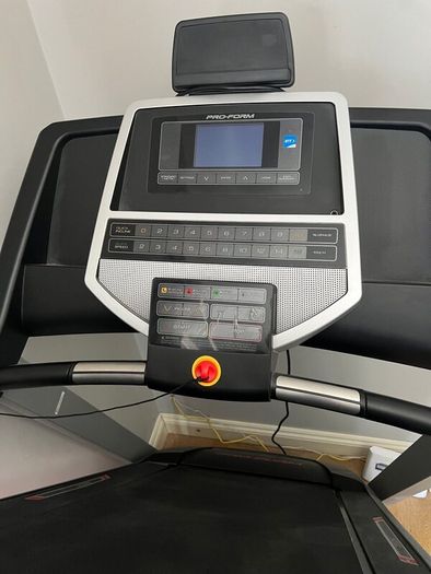 ProForm 305 CST Treadmill  Excellent Condition