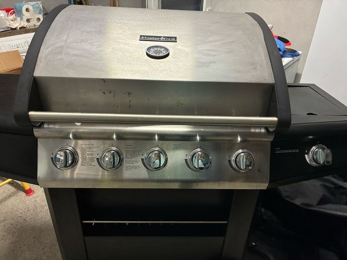 Outdoor gas bbq