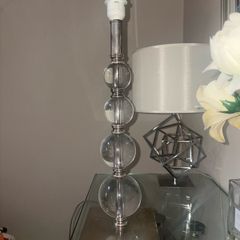 Set of lamp bases