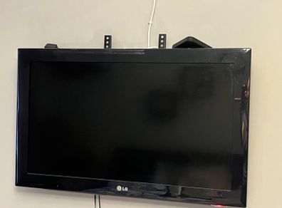 32 inch LG tv