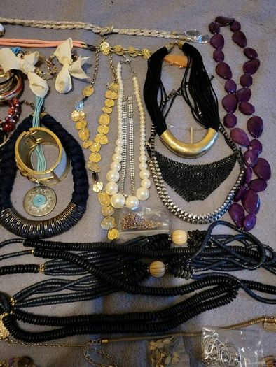 72 Piece Mixed Jewellery Job Lot / Bundle  40
