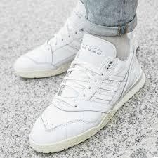Adidas  AR Trainer. Marathon Running Shoe Sneaker Runners. Super Comfortable Light Weight Uk 6 Eu 39. In Pristine Condition.