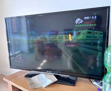 TV (television) Walker
