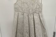 Stunning elegant dress for a girl, 104/110cm
