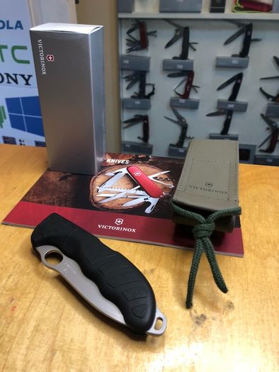 Victorinox Hunter Pro Black Camping Bushcraft tool