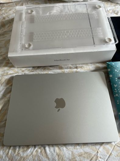MacBook Air 15" M3 (2024) 16GB RAM 512GB SSD Like New, Warranty