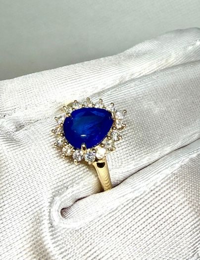 Diamond LUXURIANT Premium Vietnamese Cobalt Blue Spinel and Lab Grown Diamond Ring