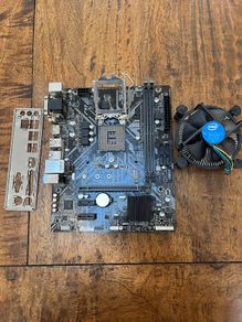 GIGABYTE H310M S2H 2.0 MicroATX Motherboard + IO Shield + Intel Stock Cooler