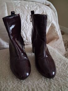 Ladies boots