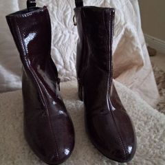 Ladies boots