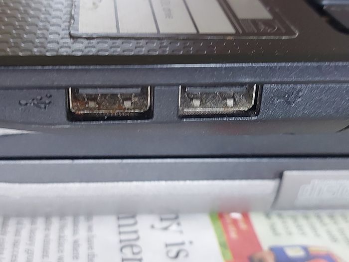 emachines E732 Series 15. inch Laptop, Model ZRDB, Intel Pentium CPU P6200, 2.13GHz, 3GB Ram, 218GB SSD, Windows 7, 64bit, Firefox, Opera, Chrome and VLC