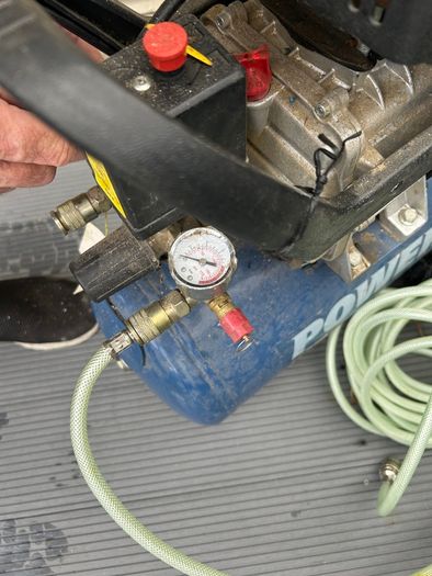 Air compressor
