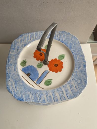 Vintage H&K Tunstall cake stand