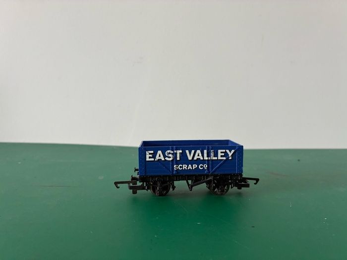 Hornby 7 plank mineral wagon H652