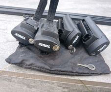 Thule Square bar roof rack