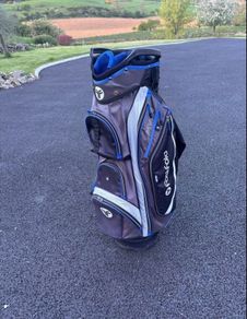 golf bag with trolly