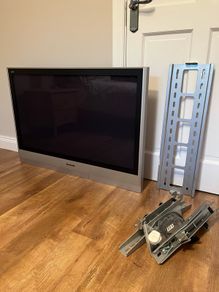 40" Panasonic TV