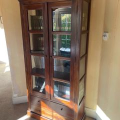Gorgeous bookcase, fantastic condition. Selling house so must go.