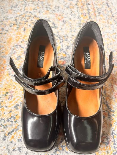 Ladies Shoes