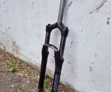 SR Suntour front suspension