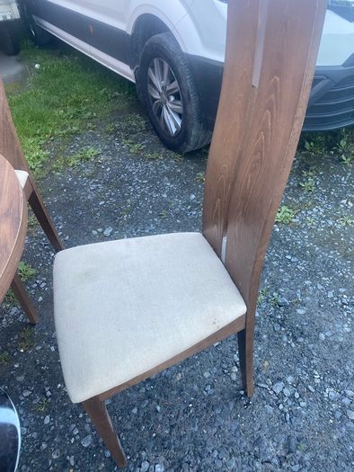 table and 4 chairs