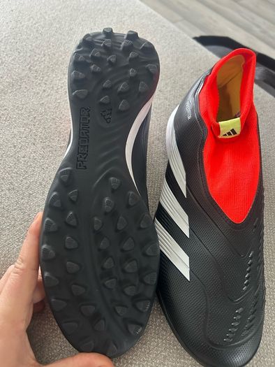 Adidas Predator 24 League Laceless Firm Ground Astro Boots
