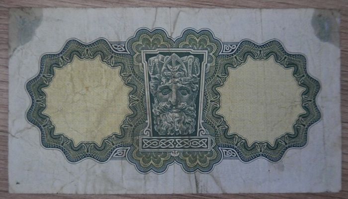 The Central Bank of Ireland. Lady Lavery (20 each)