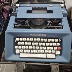 olivetti studio 46 typewriter