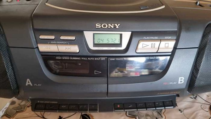 From 2005  Sony CFD-222L, working good.