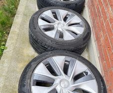 Tesla Model Y Gemini Wheel