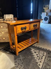 Heritage pine console table