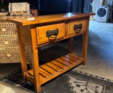 Heritage pine console table