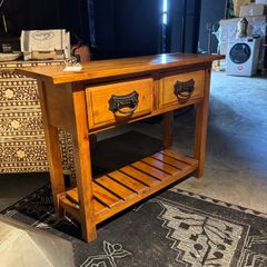 Heritage pine console table