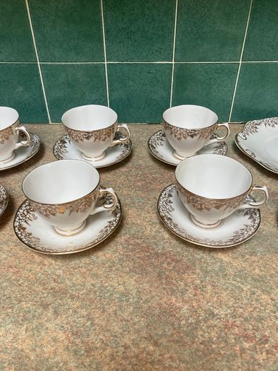 Vintage China Tea Set - Royal Tara