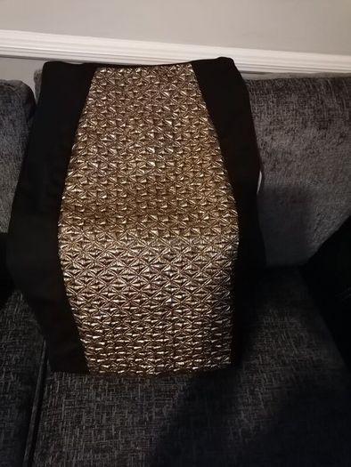 Pencil skirt lovely black and gold size 12 soft comfortable material