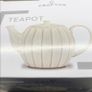 Crofton teapot and 4 matching teacups with saucers Image 3