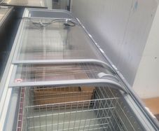 Display freezer