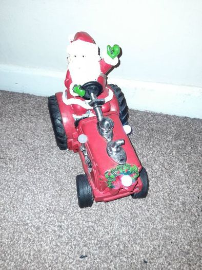 BN Santa red tractor LED