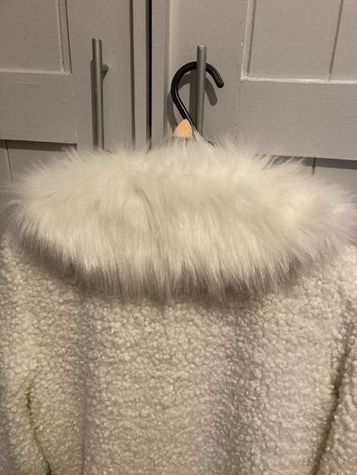 Beautiful Coat, Brand New, never worn, size 16