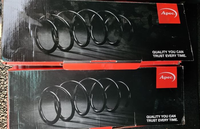 Coil springs set.